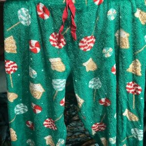 Festive Green women’s pajama pants with Holiday Print